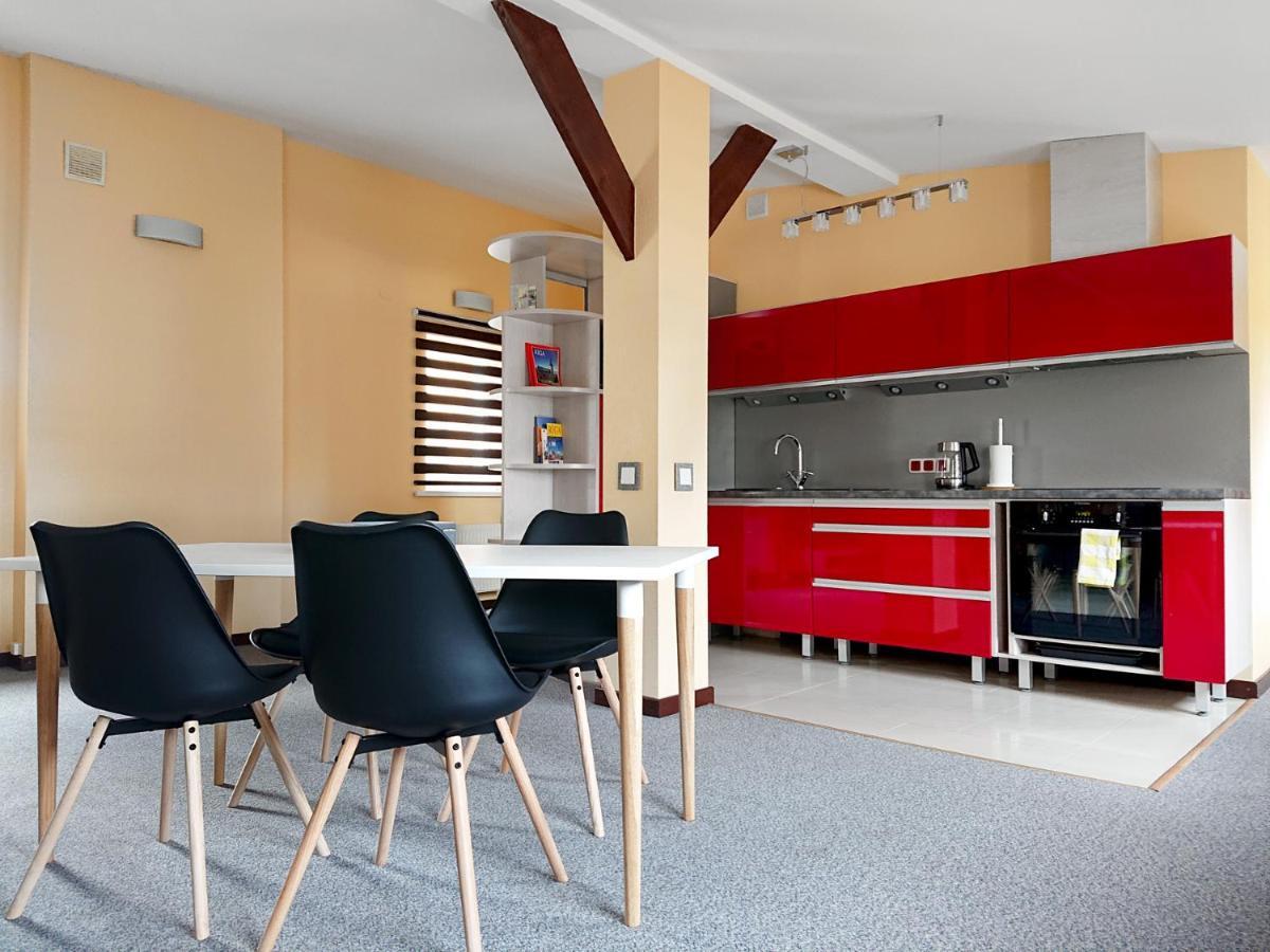Riga City Center Quiet Apartment With Free Private Parking Luaran gambar
